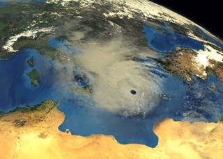 Uragani mediterranei (Medicanes): uno studio ha rivelato un possibile precursore di questi eventi meteo estremi