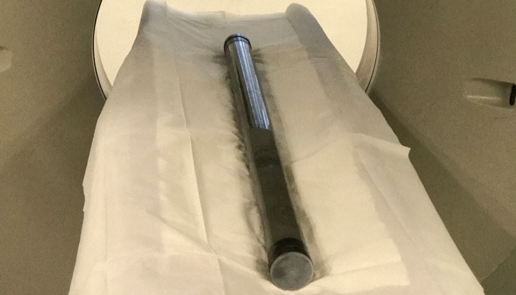 Ein Sedimentkern aus der PS104-Expedition in einem CT-Scanner im Krankenhaus Bremen-Mitte. Ein Sedimentkern aus der PS104-Expedition in einem CT-Scanner im Krankenhaus Bremen-Mitte. Bild: Alfred-Wegener-Institut/Johann P. Klages