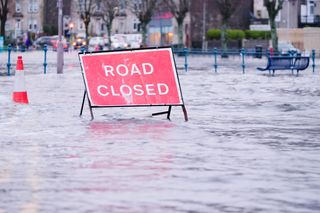 US Weather this Weekend: Helene's remnants threaten floods in the Ohio Valley as intense heat grips the West