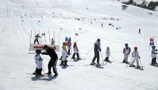 Vacaciones de invierno en Mendoza: cu&aacute;nto cuesta pasar el d&iacute;a en la nieve, tomar clases de esqu&iacute; y usar los trineos
