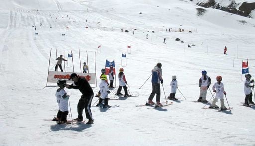 Vacaciones de invierno en Mendoza: cu&aacute;nto cuesta pasar el d&iacute;a en la nieve, tomar clases de esqu&iacute; y usar los trineos