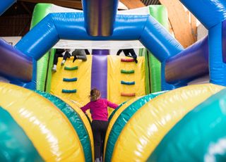 Vacances de la Toussaint : comment occuper les enfants quand il pleut ? 