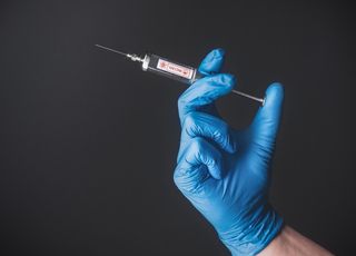 Bientôt des vaccins sans aiguilles, grâce à un simple massage ? Les scientifiques y travaillent !