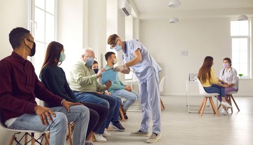 Vacunaci&oacute;n oportuna y responsabilidad compartida: el plan del Minsal para este invierno