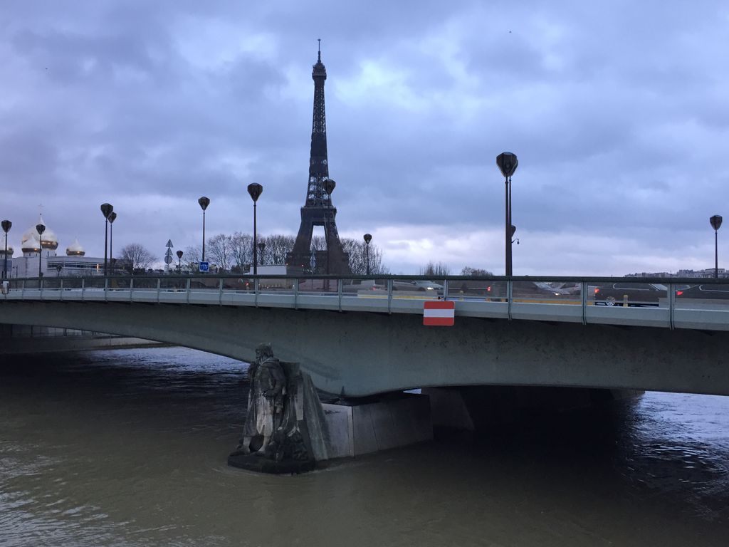 Pluies et douceur domineront jusqu'en fin de mois à Paris comme dans de nombreuses régions. Dans ces conditions, les niveaux des cours d'eau devraient continuer à augmenter.