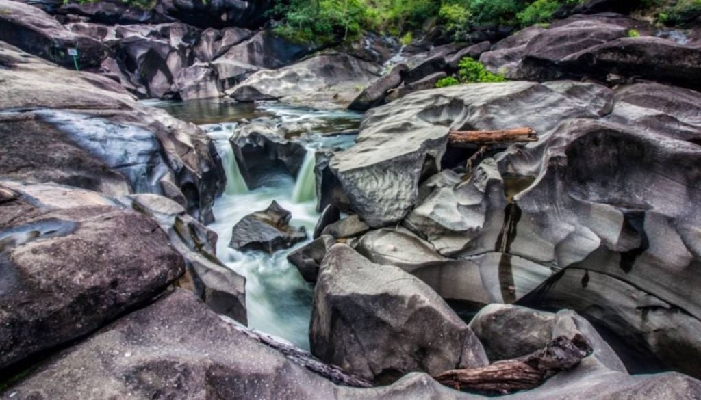 O Vale da Lua é um dos lugares mais impressionantes do Cerrado e atrai viajantes de todo o mundo. Crédito: Divulgação.