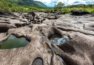 Vale da Lua, na Chapada dos Veadeiros: descubra as belezas deste lugar exótico que lembra a superfície lunar