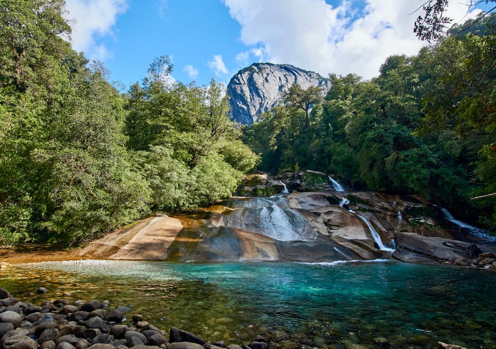 Toboganes de Cochamó, Región de los Lagos. Toboganes de Cochamó, Región de los Lagos.