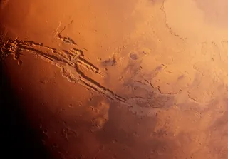 Discover the Valles Marineris, the largest and most impressive canyon in the Solar System