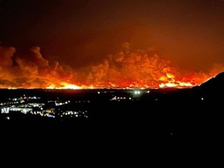 Var : le plus gros feu de forêt depuis 20 ans, au moins 5000 ha brûlés