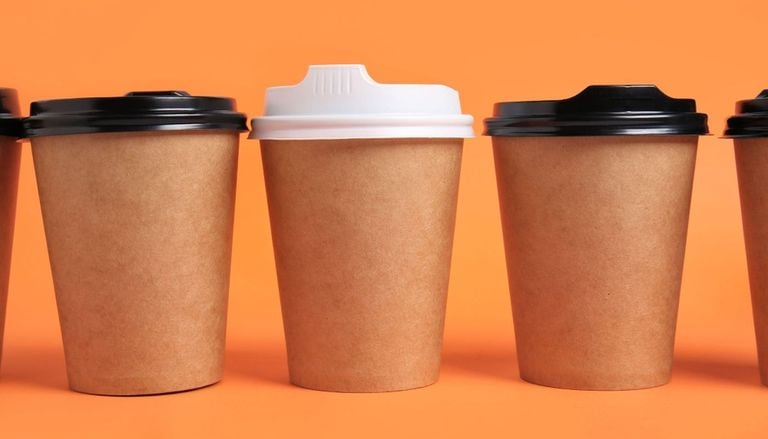 Cuando bebes caf&eacute; o t&eacute; en un vaso desechable est&aacute;s ingiriendo cantidades ingentes de nanopl&aacute;sticos, malo para tu salud