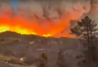 Vasto incendio alle Isole Canarie, mentre avanza l'ondata di calore dei record: i video