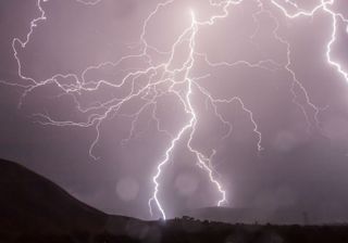 Vem aí tempestade na Páscoa: será a Irene?