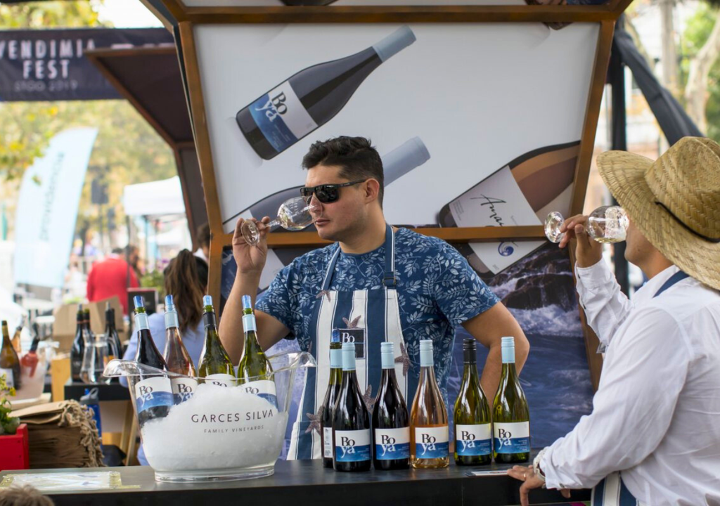 Degustaciones de vino en la Vendimia Fest del Barrio Italia, Providencia. Degustaciones de vino en la Vendimia Fest del Barrio Italia, Providencia.