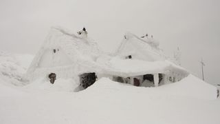 Ventiscas históricas dejan 56 muertos en EE.UU. y 17 en Japón