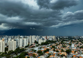 Verão termina com aumento das chuvas e risco de tempestades no Sudeste