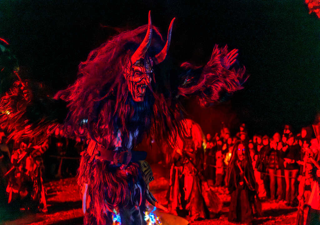 Dämonenmasken, Rituale, Bräuchen, Rauhnächte, alpenländischen Raum