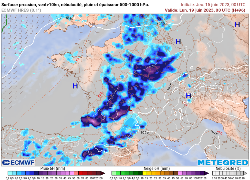 Les orages violents devraient se multiplier jusqu'en Grand-Est dans la nuit de dimanche à lundi.
