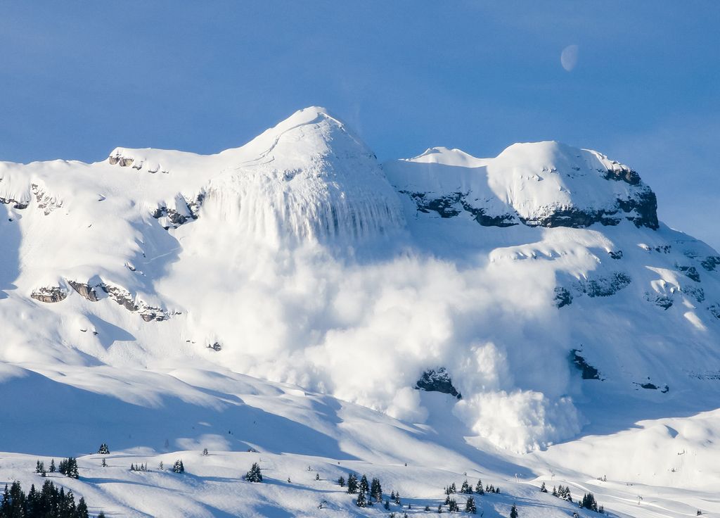 Les avalanches peuvent-être influencées par le passage d'un skieur ou par le vent.