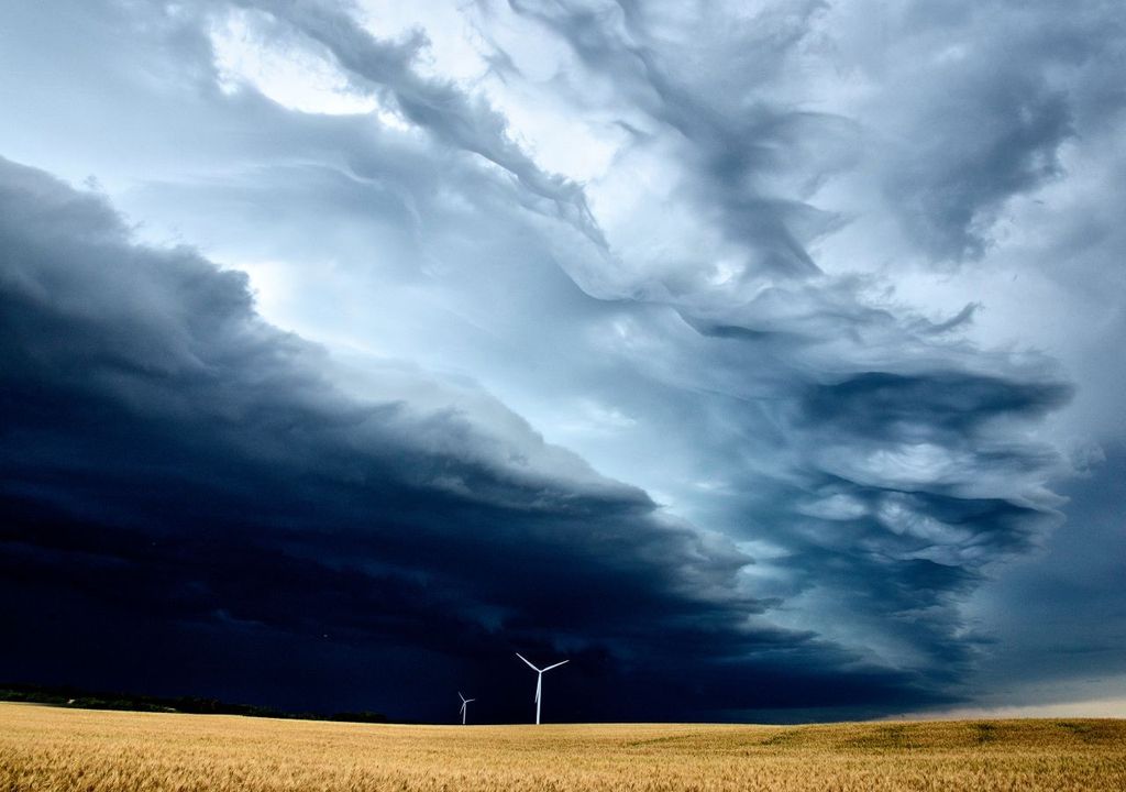 Fenomeni violenti. Fenomeni violenti.