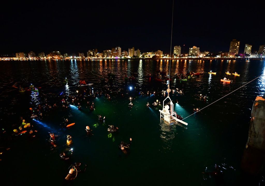 Vía Crucis submarino en Puerto Madryn
