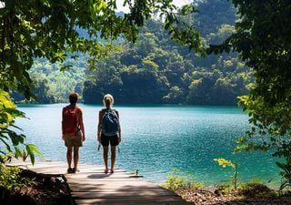 Viajar de manera responsable: cómo reducir tu huella de carbono durante las vacaciones