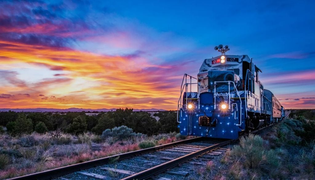 Trenes astroturismo Vía Láctea viajes turismo The Stargazer, uno de los pocos trenes dedicados exclusivamente a la observación astronómica en Norteamérica.