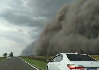 Video: terrifying dust storm invades parts of Argentina