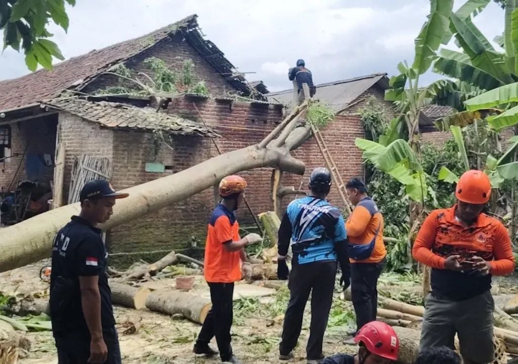 La BPBD confirmó que afortunadamente no hubo víctimas mortales en el incidente. Fotografía: SURAJATIMPOST/ BPBD.