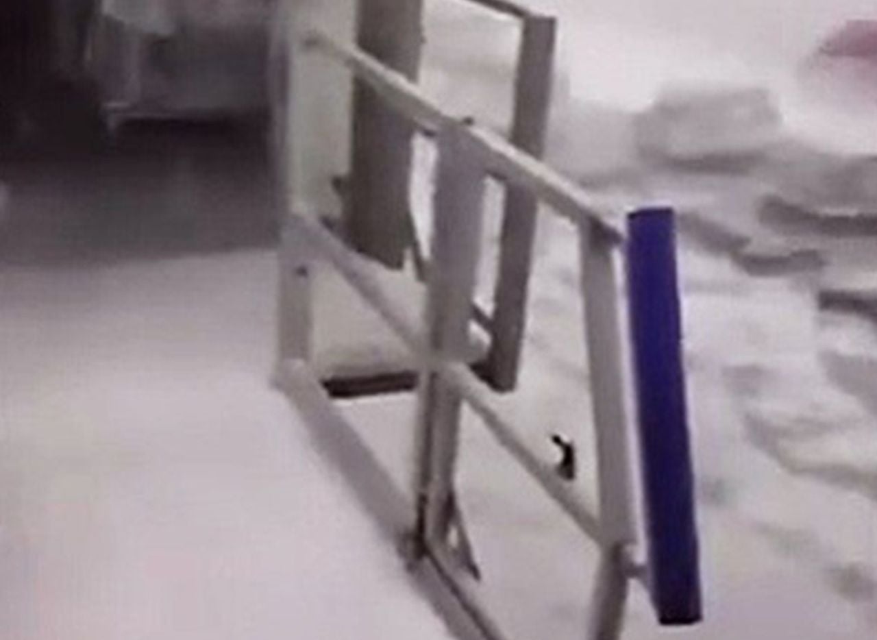 VIDEO Maltempo a Roma: impressionante grandinata imbianca l'aeroporto ...