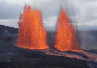 Video impactante: una super erupci&oacute;n del volc&aacute;n Kilauea en Hawai, deja peligrosas fuentes de lava de cientos de metros