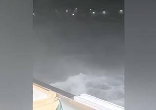 Vídeo: ¡Impacto brutal! El huracán Gabrielle azota las islas Azores con vientos extremos y olas de hasta 14 metros