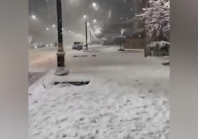 V&iacute;deo: la nieve vuelve a Oujda tras 14 a&ntilde;os y sorprende a los habitantes de esta ciudad de Marruecos
