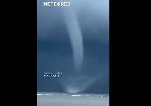 Video: se desarrolla una gran tromba marina y causa da&ntilde;os en Sigatoka, Fiji
