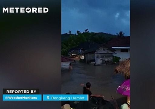 Video sorprendente: severas inundaciones dejan una cat&aacute;strofe en Bengkang, Indonesia