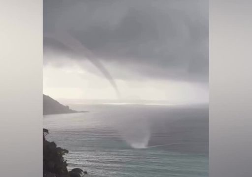 Video: tiempo severo en Italia deja tromba marina en la costa de Camogli este jueves 23