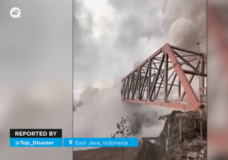 Video: un lahar provoca explosiones secundarias en los alrededores del volcán Semeru, Indonesia