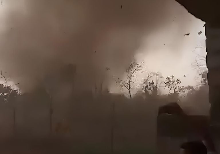 Un tornado con vientos de 200 km/h arrasa Karanjia (India) dejando varios fallecidos y m&aacute;s de 100 viviendas destruidas