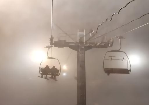 V&iacute;deo: una brutal ventisca con vientos de m&aacute;s de m&aacute;s de 100 km/h y nevadas r&eacute;cord desata el caos en Hokkaido, Jap&oacute;n