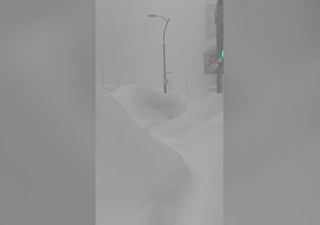 Una nevada hist&oacute;rica en Jap&oacute;n colapsa el transporte y deja a miles de personas atrapadas en Sapporo, aqu&iacute; las im&aacute;genes