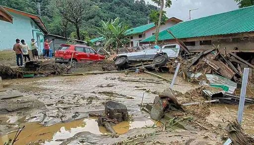 Video viral muestra las severas inundaciones que provocaron fallecimientos y devastaci&oacute;n en Posa, India