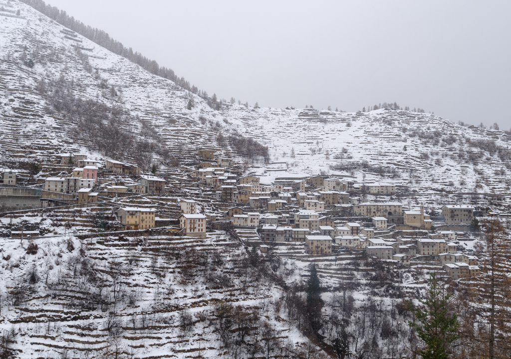 Alpes; Italia; montaña; relieve; mediterraneo; clima; invierno; nevada; frio extremo; Navidad