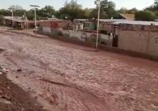 Desierto se inunda: calles de San Pedro de Atacama se transformaron en ríos