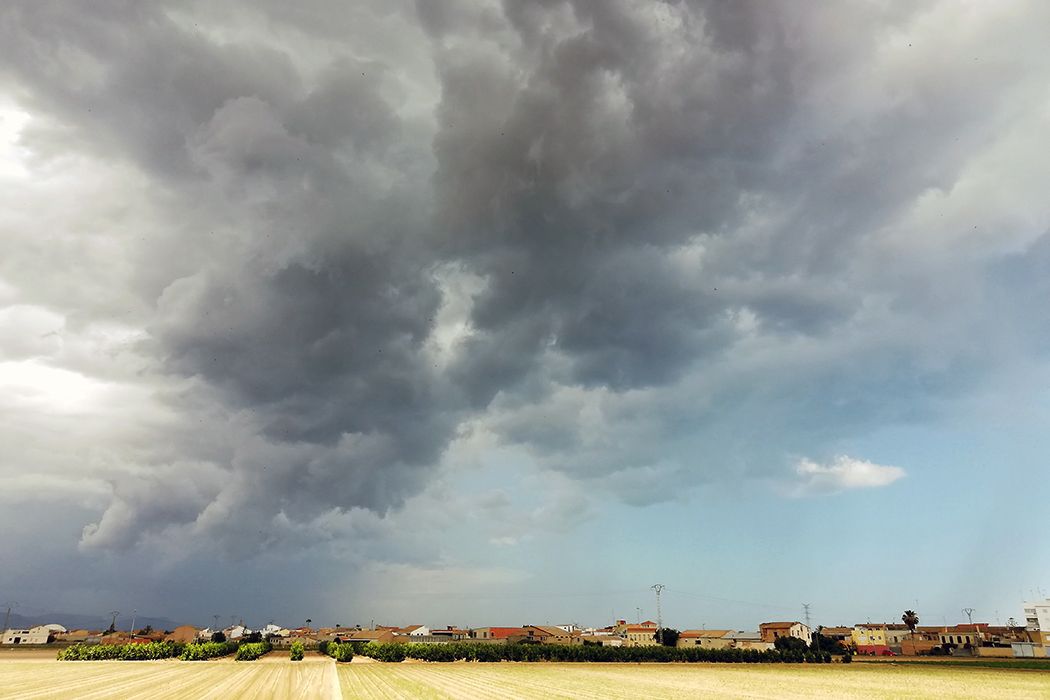 Tormenta que ayer afectó a la periferia norte de la ciudad de Valencia.
