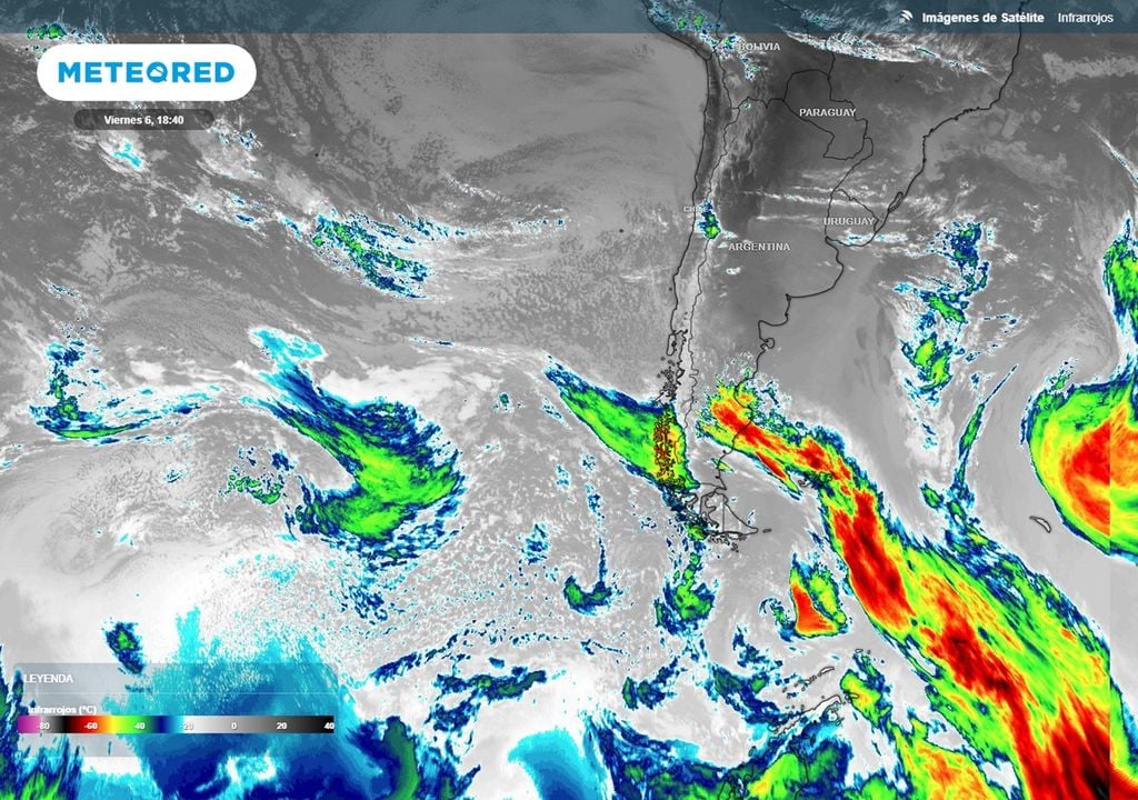 imagen satelital mostrando los sistemas frontales activos cercanos a Chile