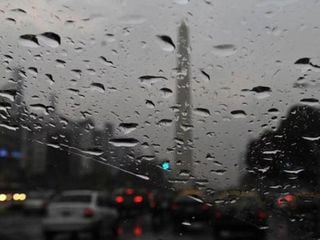 Viernes con lluvias y fuertes vientos en Buenos Aires