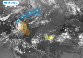 Vigilancia del huracán Erin y 2 zonas de inestabilidad con potencial a desarrollarse como ciclón en el Atlántico