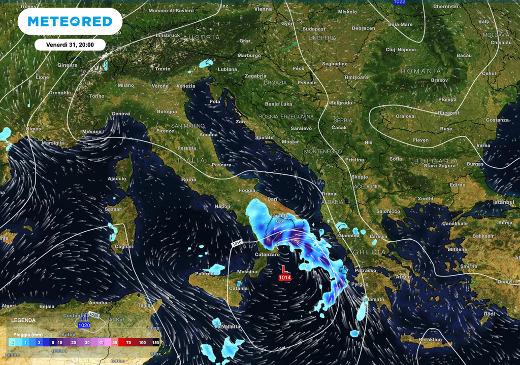 La sera di Halloween con rovesci al Sud: piogge su Calabria e Puglia, tempo stabile altrove