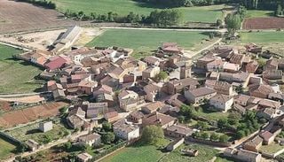 Vila na Espanha com apenas 40 habitantes oferece casa gratuita e emprego para atrair novos moradores