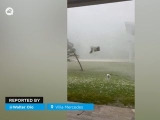 ¡Una gran tormenta azota Villa Mercedes, Argentina! A su paso se registraron vientos huracanados